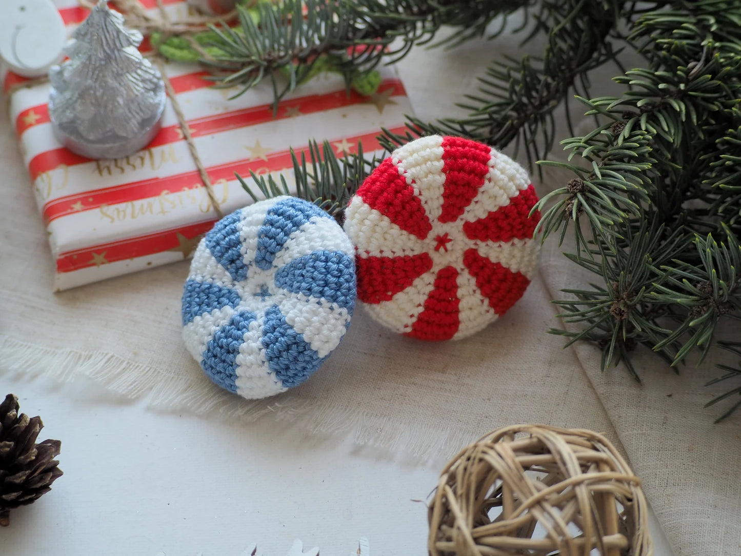 Rnata™ - Holiday Magic Wreath Crochet Pattern PDF