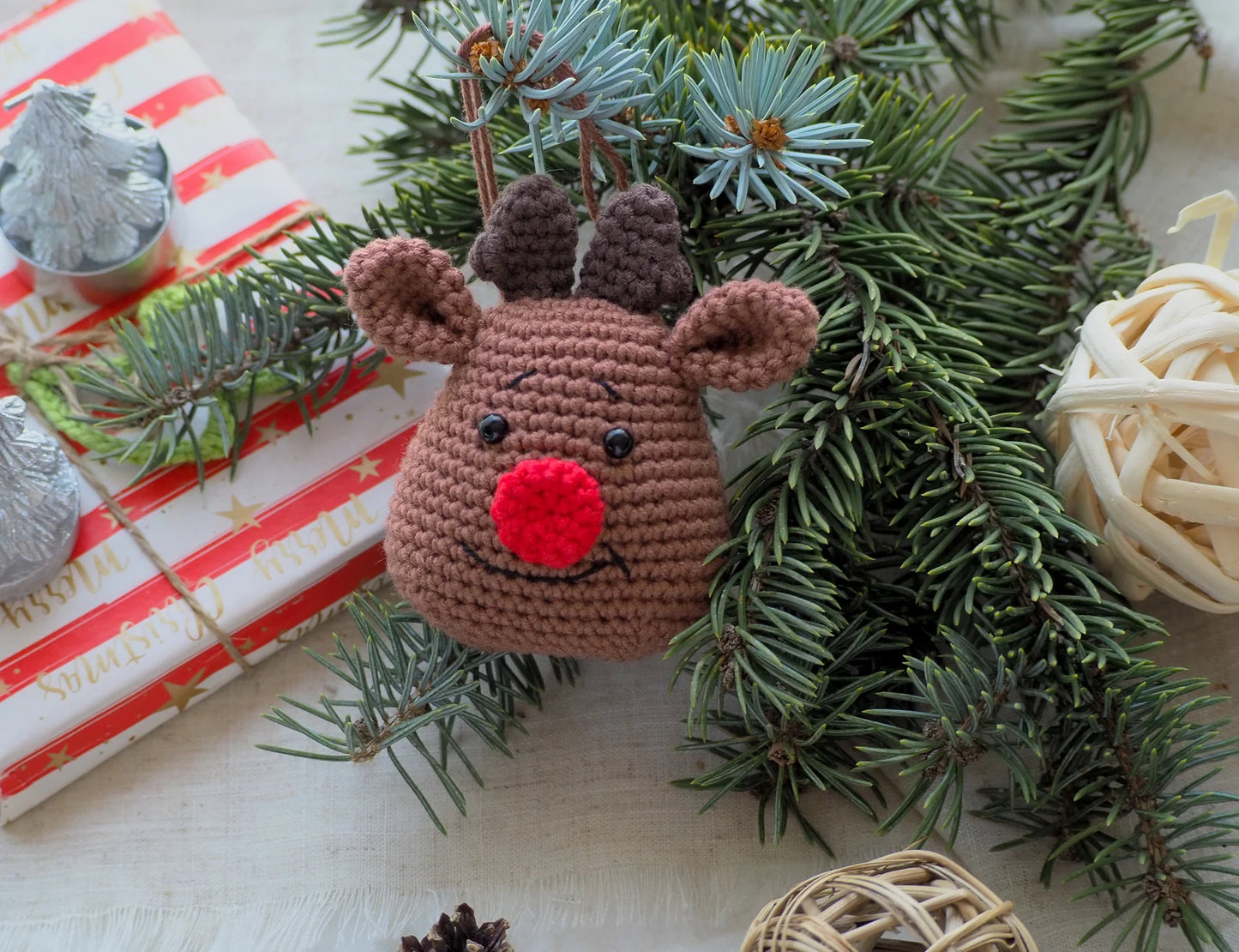 Rnata™ - Holiday Magic Wreath Crochet Pattern PDF