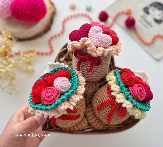 Rnata - Valentine Bouquet: Heart and Rose Pattern (PDF)