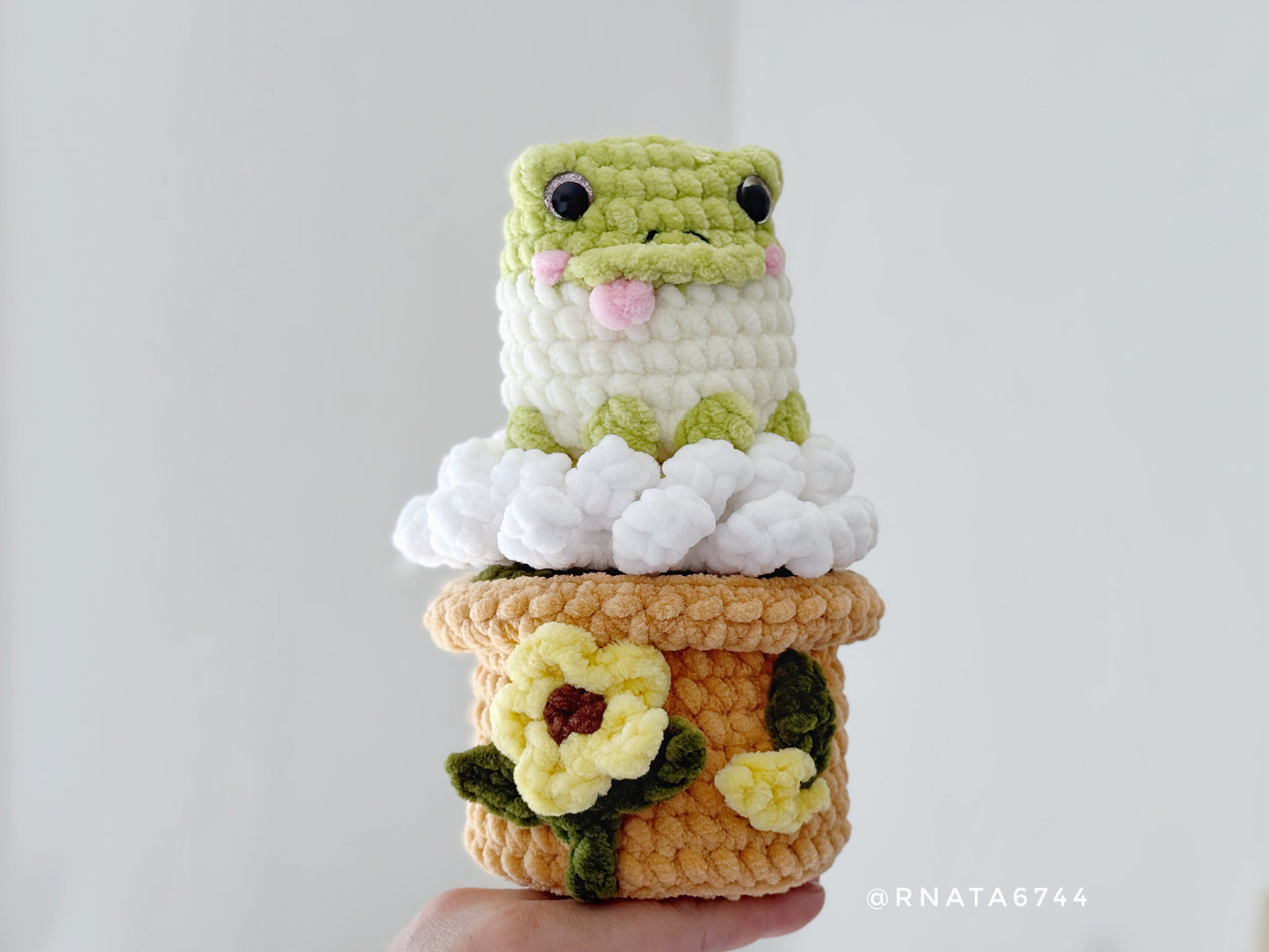 Rnata - Crochet Flower Pot with Frog Pattern (PDF)