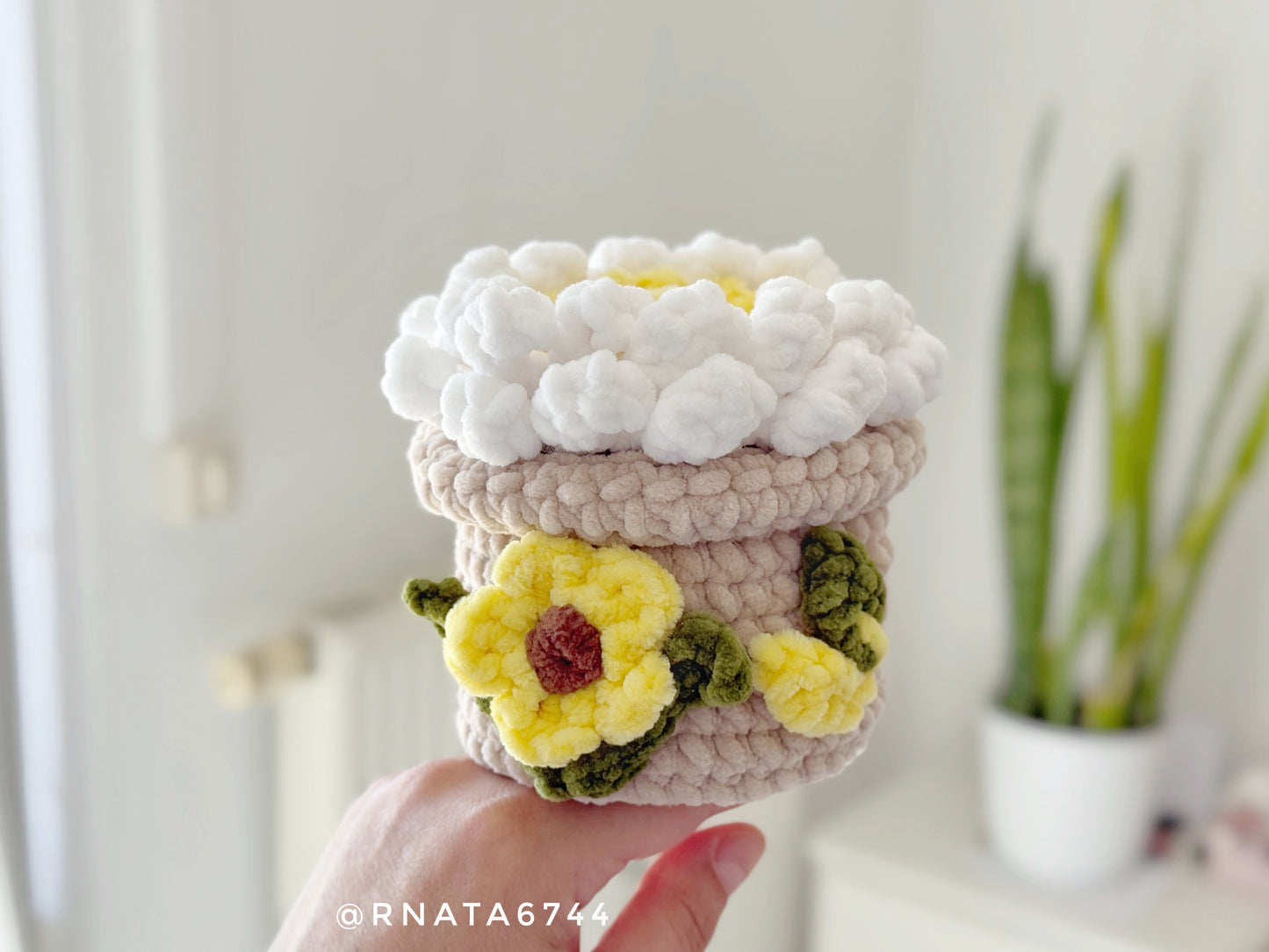 Rnata - Crochet Flower Pot with Frog Pattern (PDF)