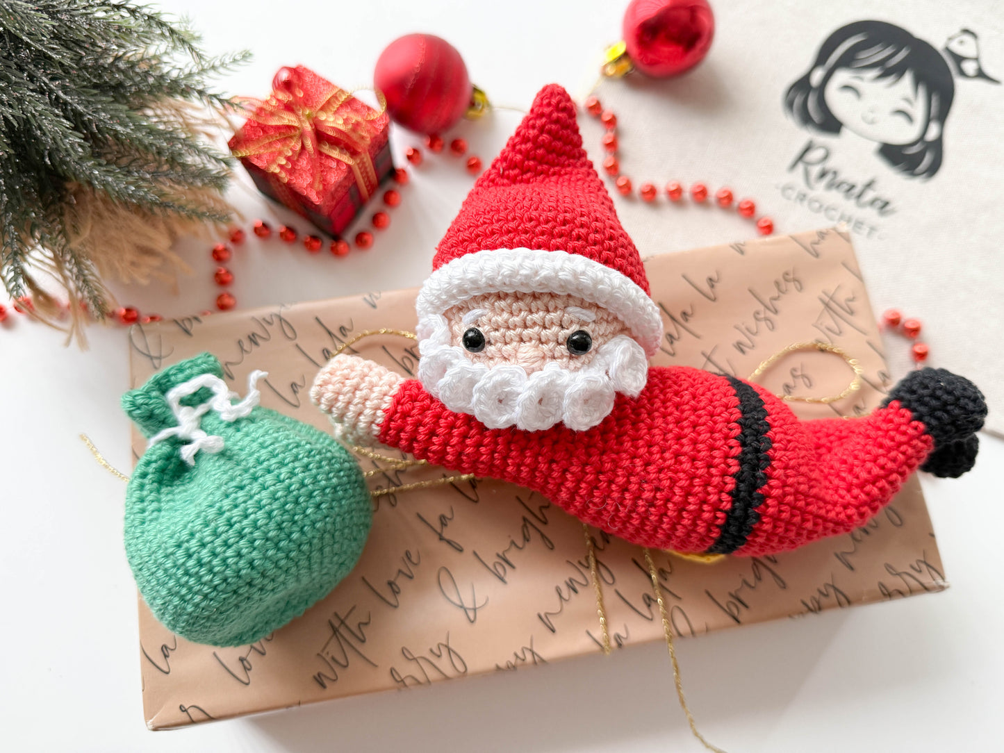 Rnata - Festive Christmas Wreath Crochet Pattern PDF