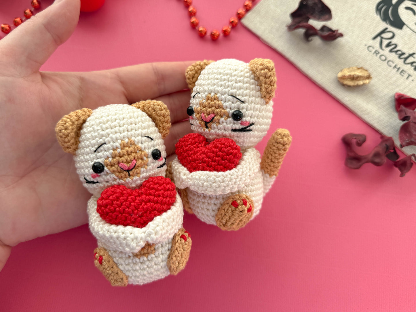 Rnata - Cozy Valentine's Cats Pattern PDF