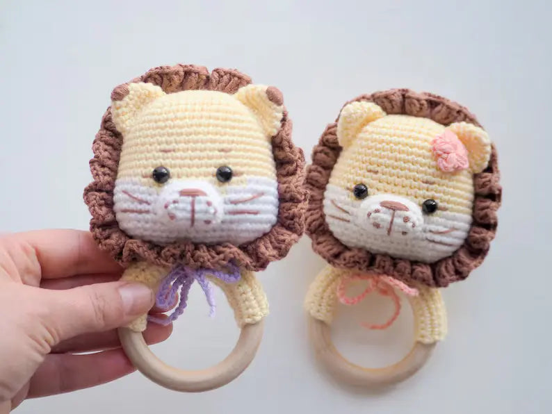 Rnata™ - Lion Baby Rattle Set PDF